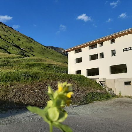 Hotel Avers Am Bach Extérieur photo